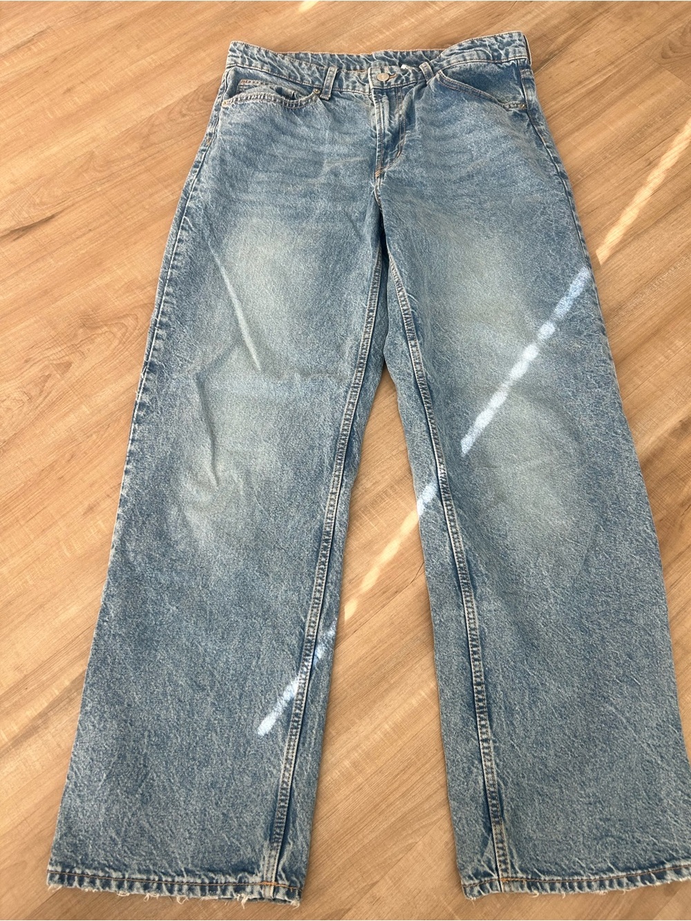 Low Rise Baggy Jeans